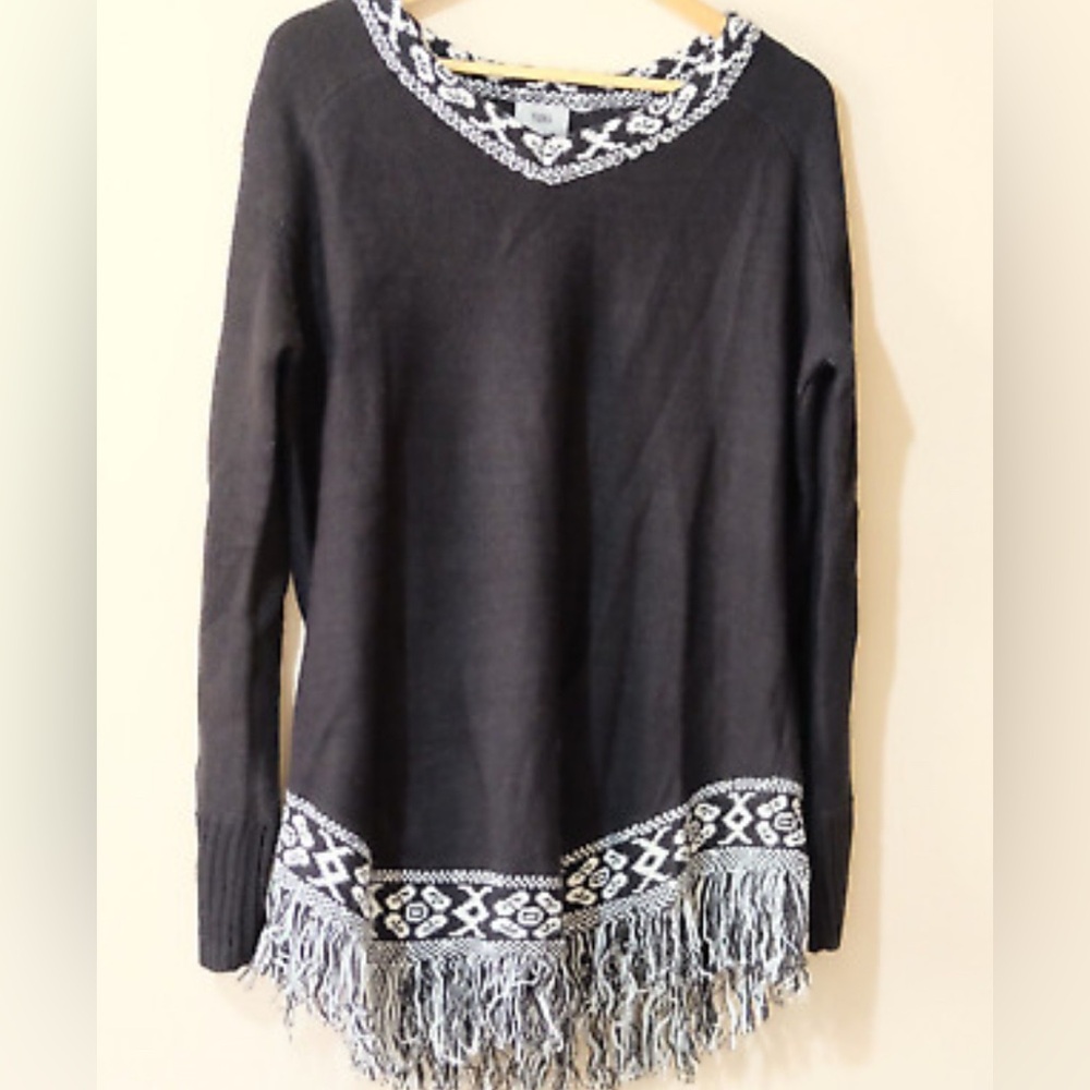 Yaira Black and White Patterned Women's tassel Sweater/Tunic